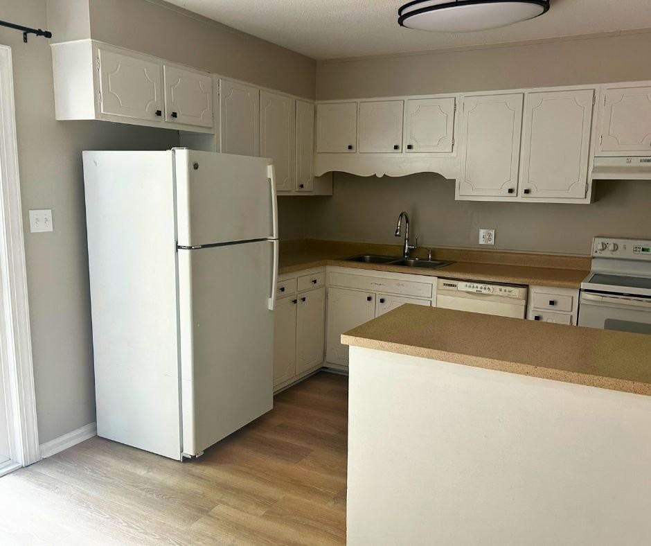 203 Northpoint Ave #D - Photo 4 of 13