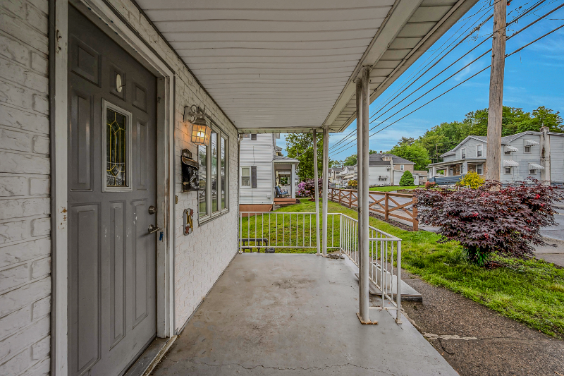 194 Parsonage St - Photo 2 of 20