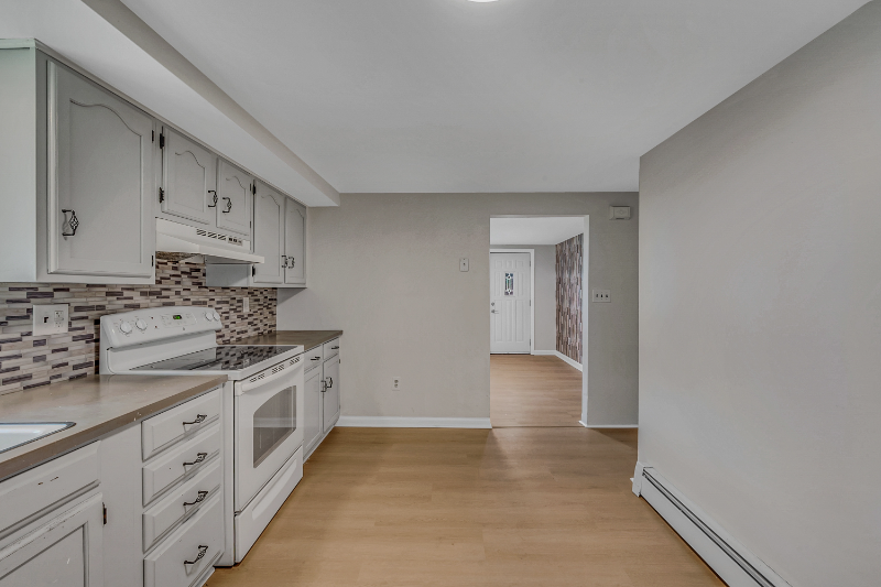 194 Parsonage St - Photo 7 of 20
