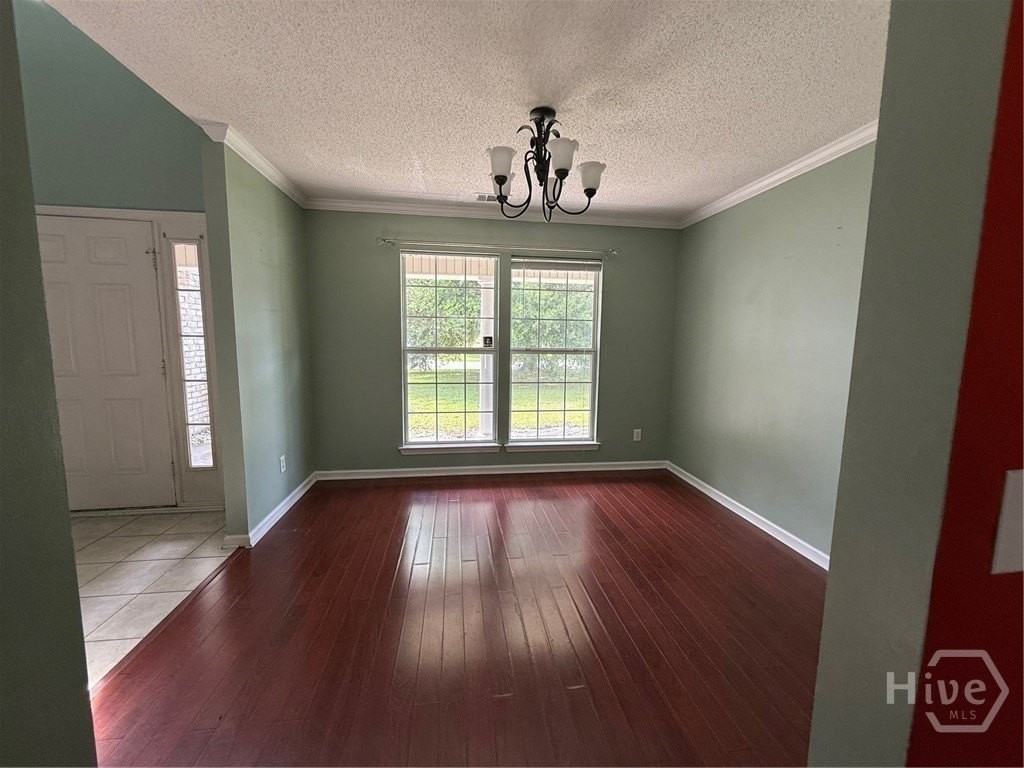 138 Silverton Rd - Photo 2 of 14