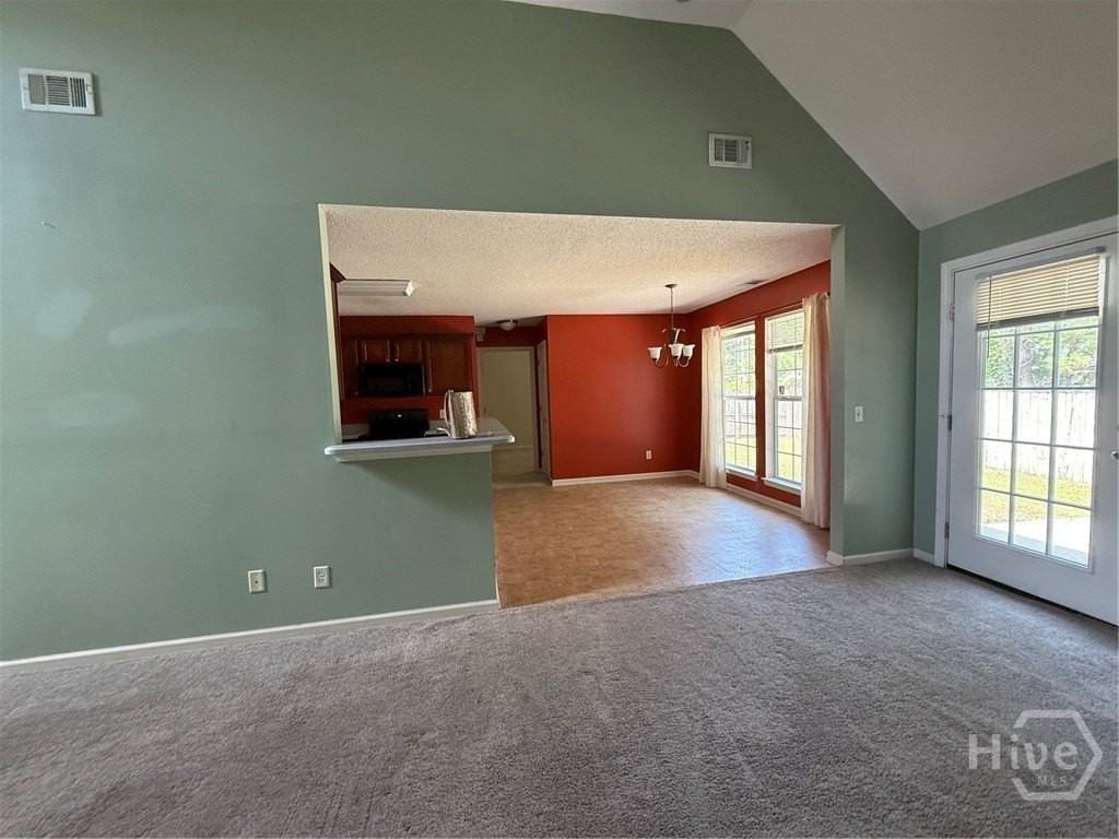 138 Silverton Rd - Photo 3 of 14