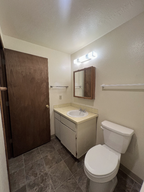 1430 Nw Division St #36 - Photo 7 of 10