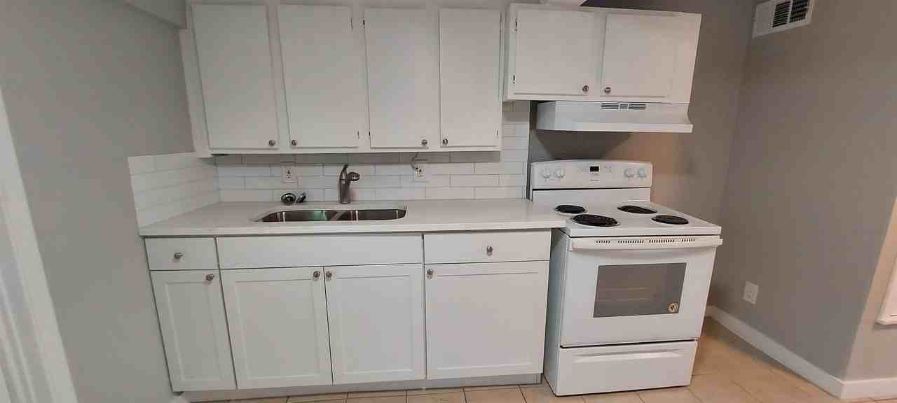 4314 Skyline Dr - Photo 2 of 8