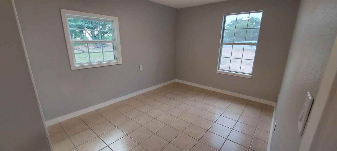 4314 Skyline Dr - Photo 5 of 8