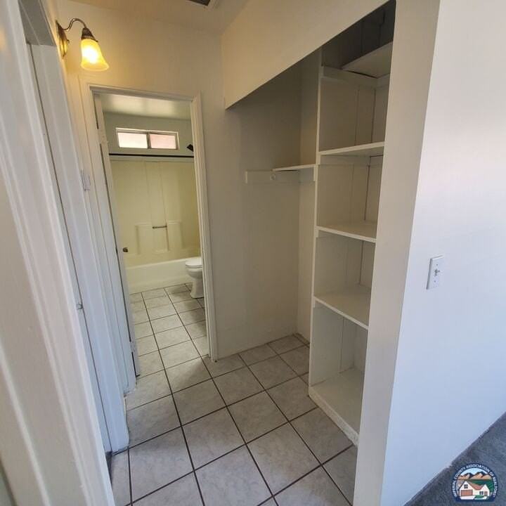 1416 H St - Photo 4 of 13