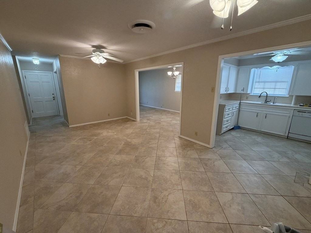 101 Crescent Dr - Photo 4 of 16