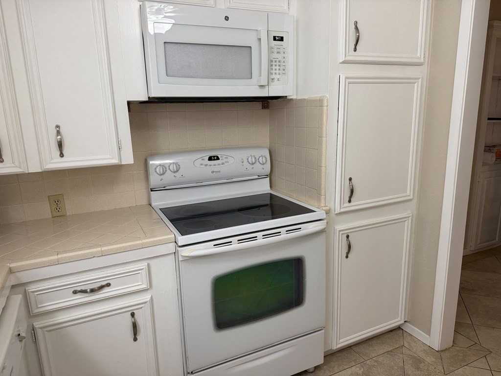 101 Crescent Dr - Photo 5 of 16