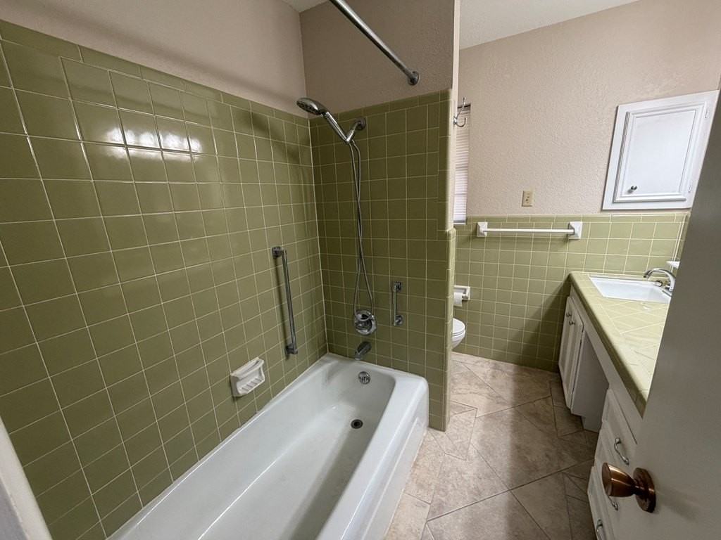 101 Crescent Dr - Photo 7 of 16