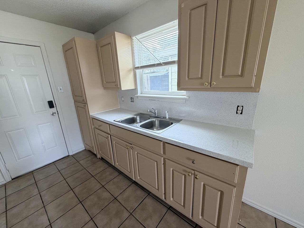 817 Ute Ave - Photo 5 of 18