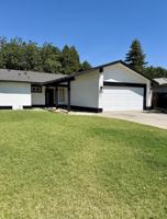 featured image of 814 S Cindy St #1