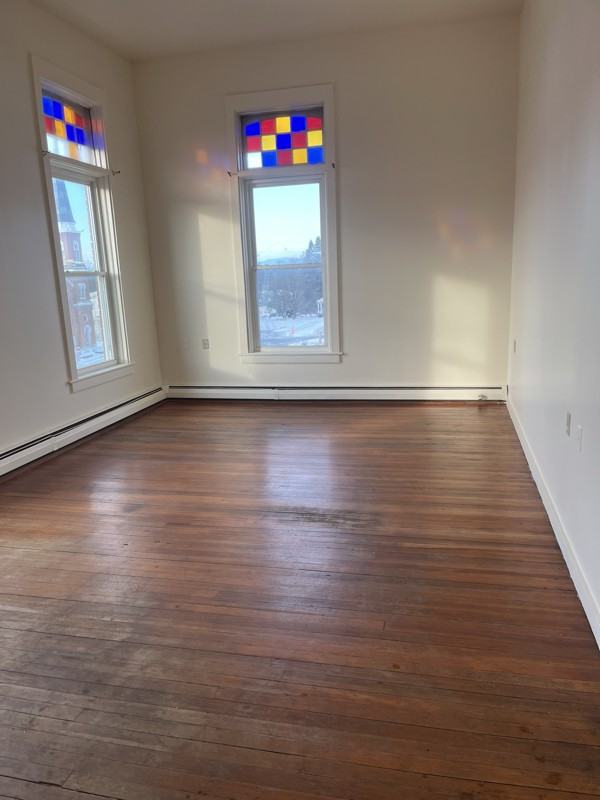 85 Main St - Photo 3 of 5