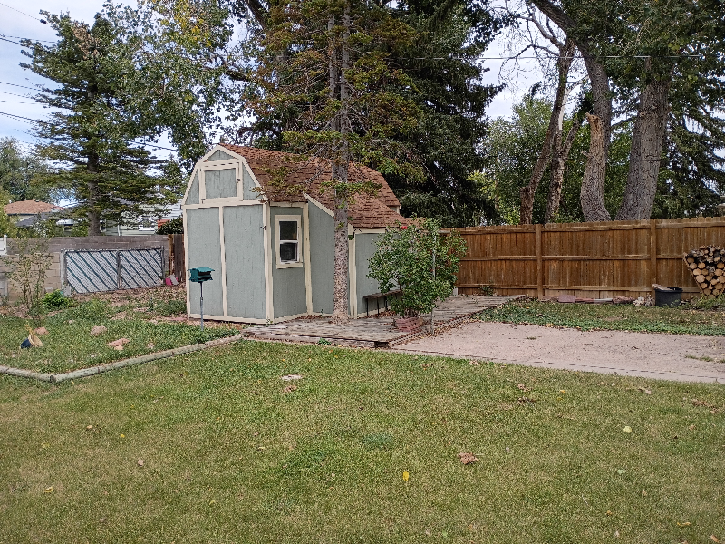 1982 Newton Dr - Photo 3 of 12