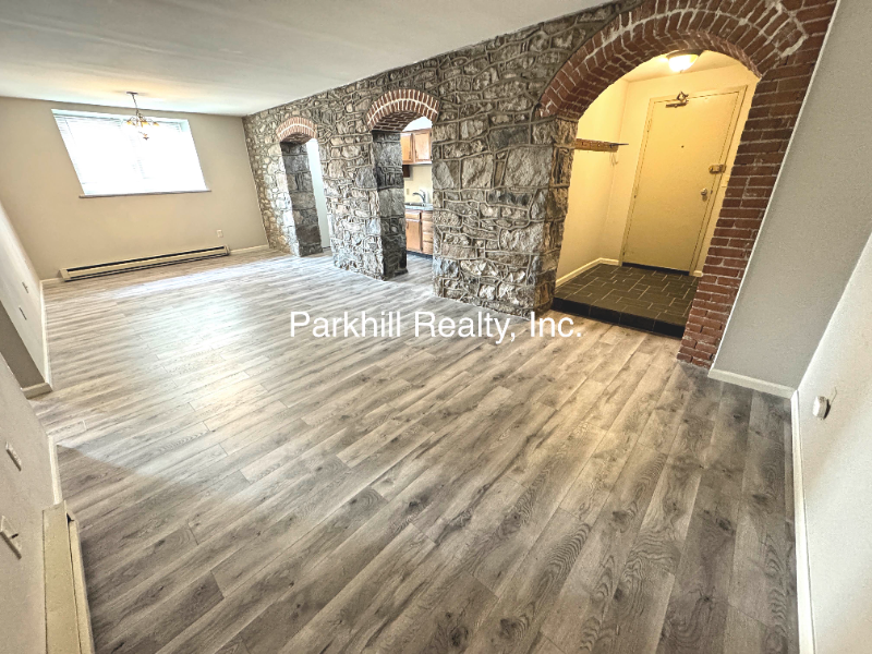 410 W Pennsylvania Ave #401 - Photo 6 of 10