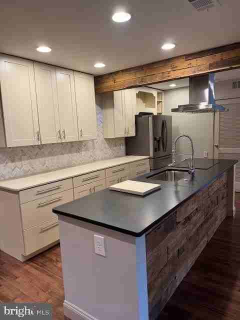 1920 Hillside Dr - Photo 5 of 18
