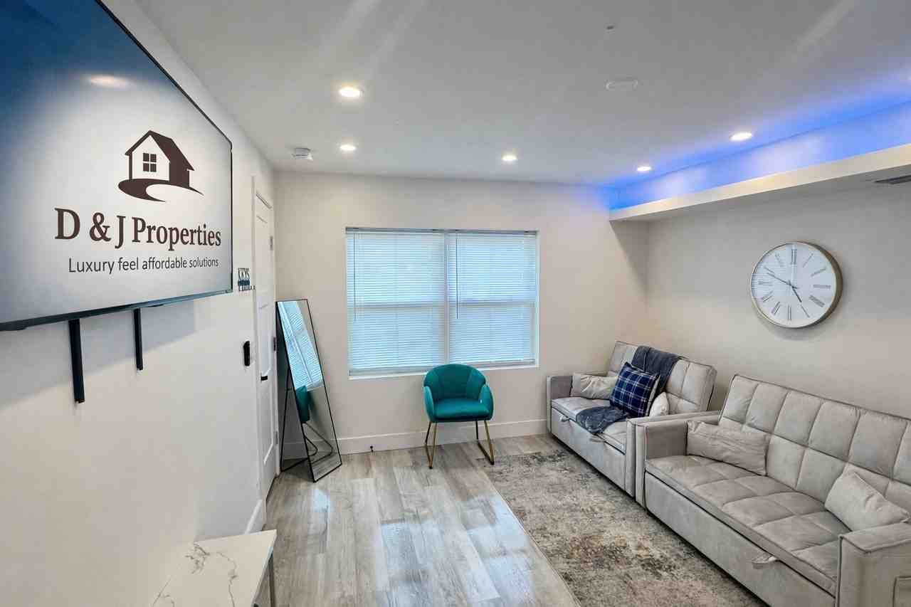 617 Riverview Blvd #4
