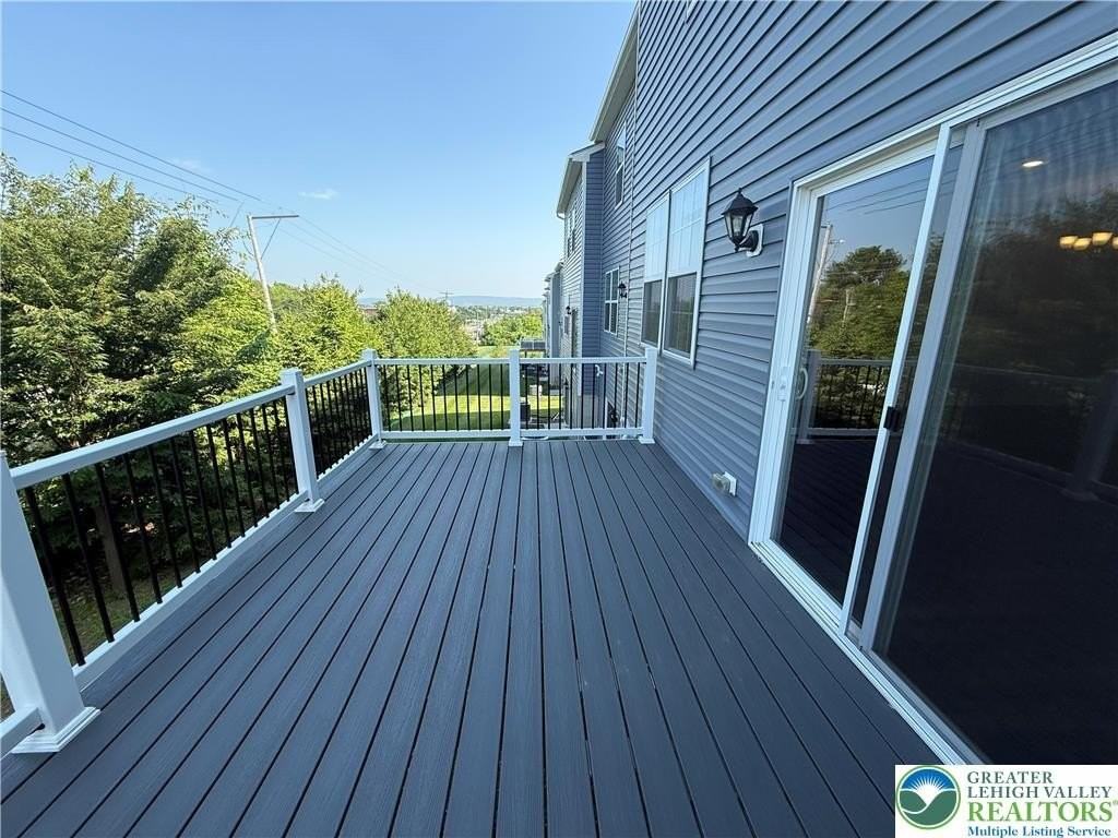 1047 Turnstone Dr - Photo 2 of 17