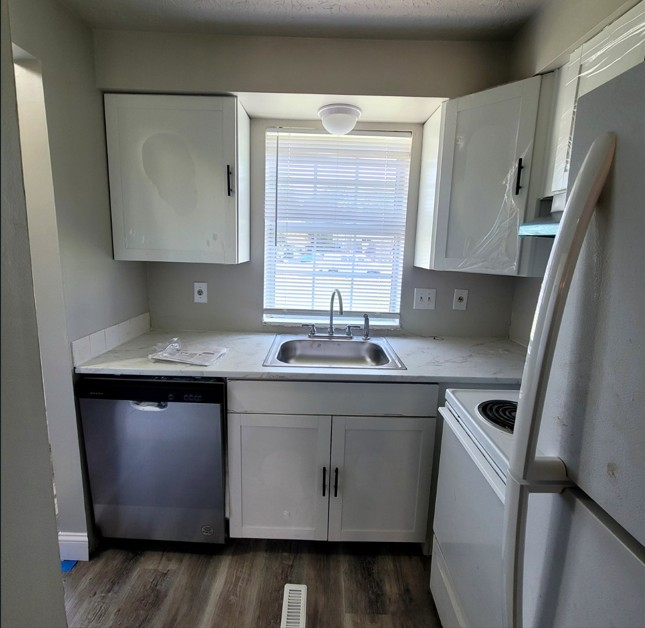 2777 Kipling Ave Nw - Photo 4 of 14