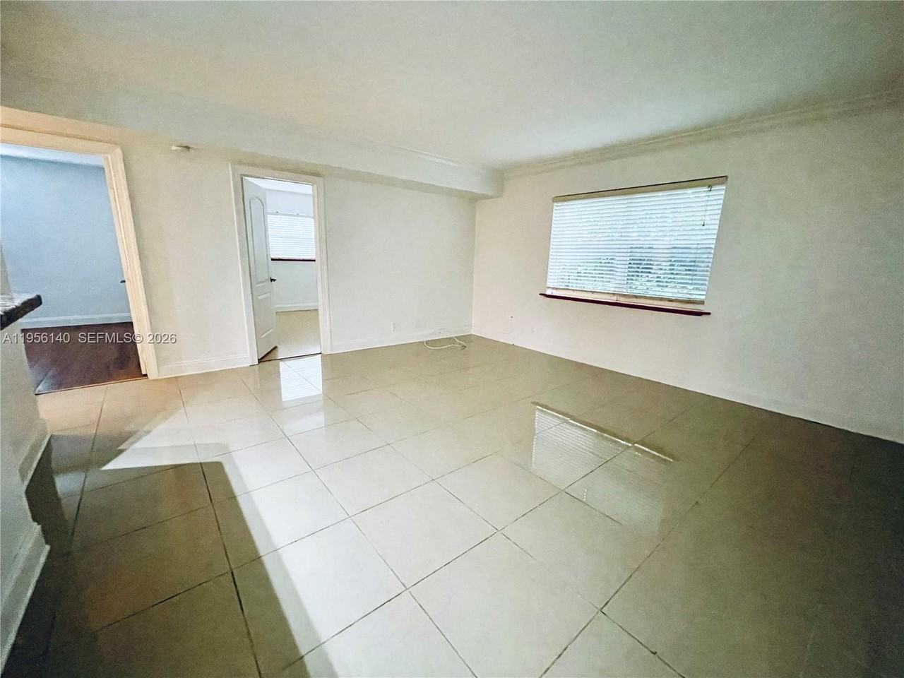 929 N Victoria Park Rd - Photo 2 of 5