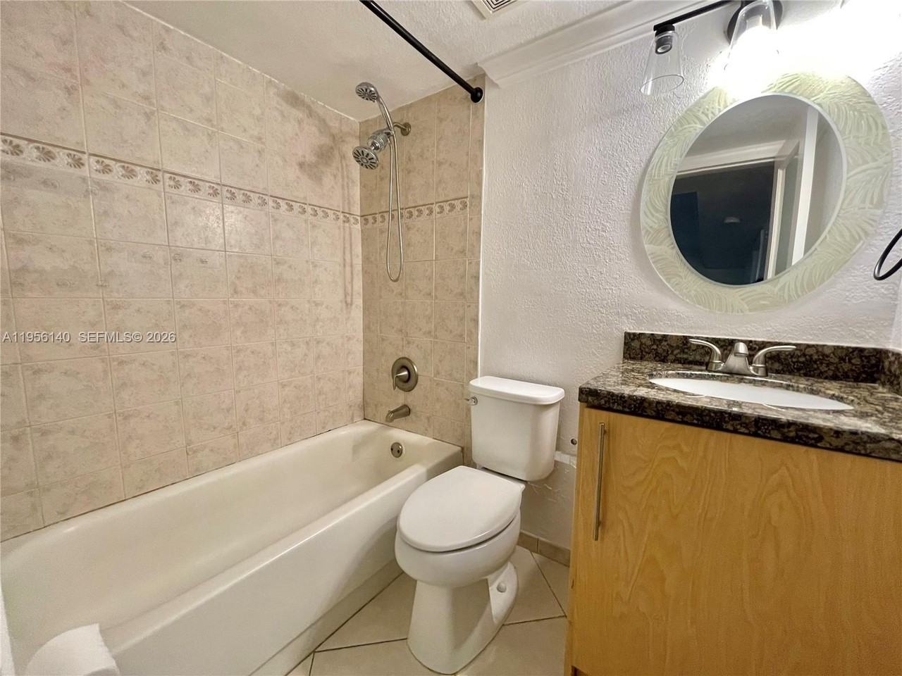 929 N Victoria Park Rd - Photo 5 of 5