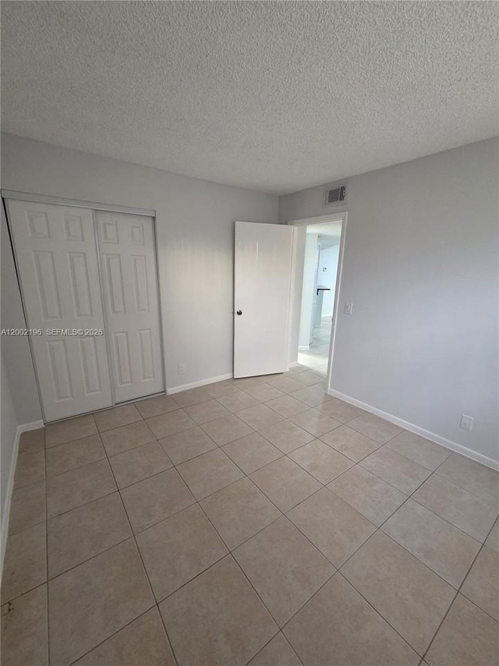 891 Cypress Park Way - Photo 4 of 7