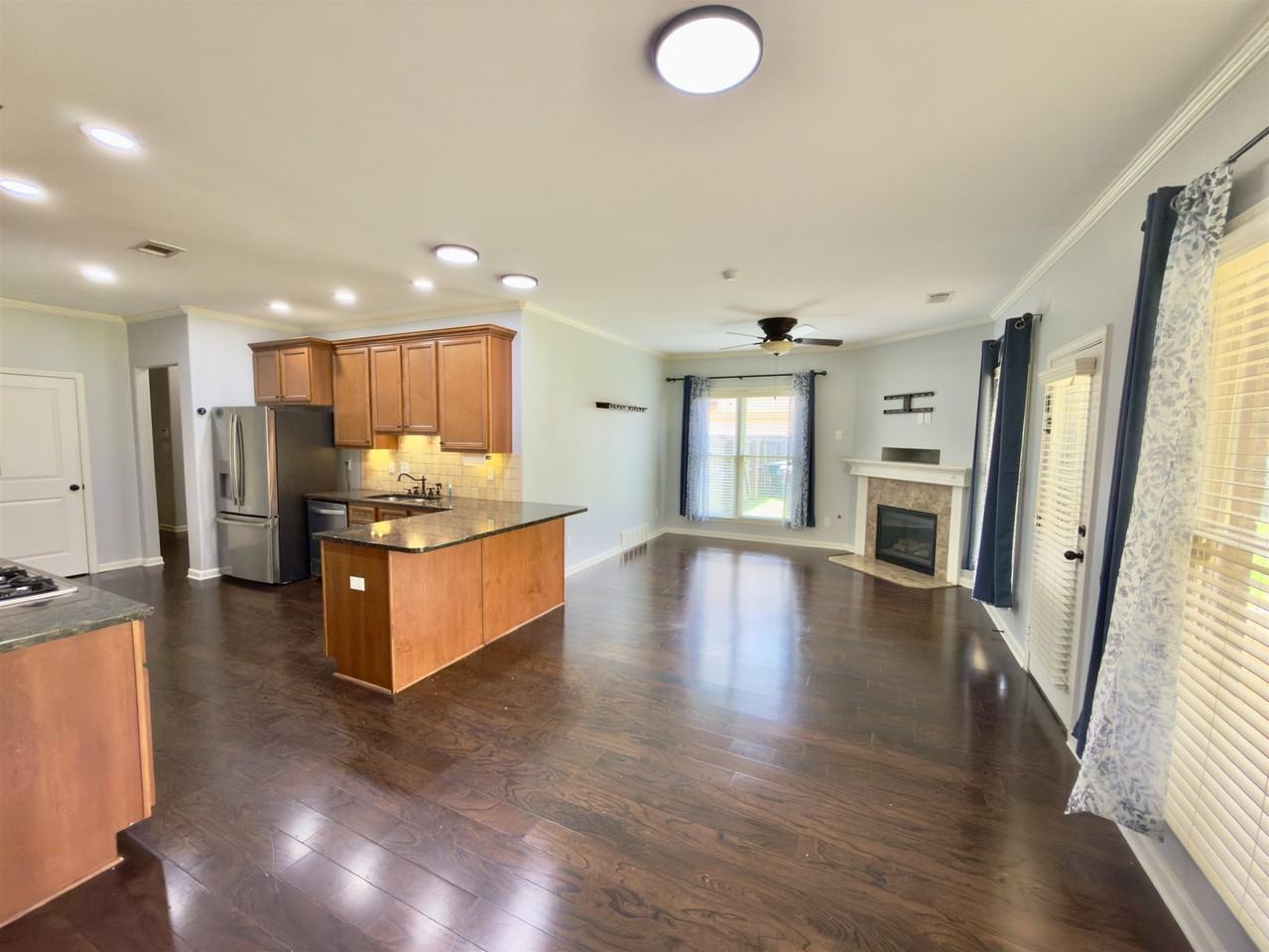 570 Winding Valley Cv - Photo 7 of 24