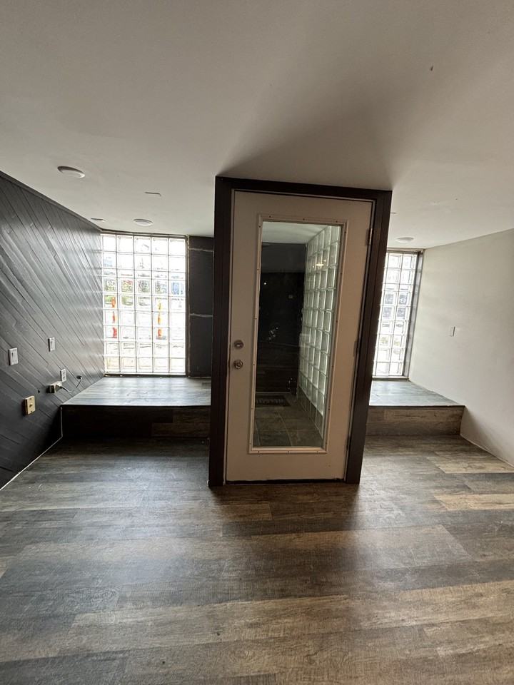 1337 S Vandeventer Ave - Photo 4 of 16