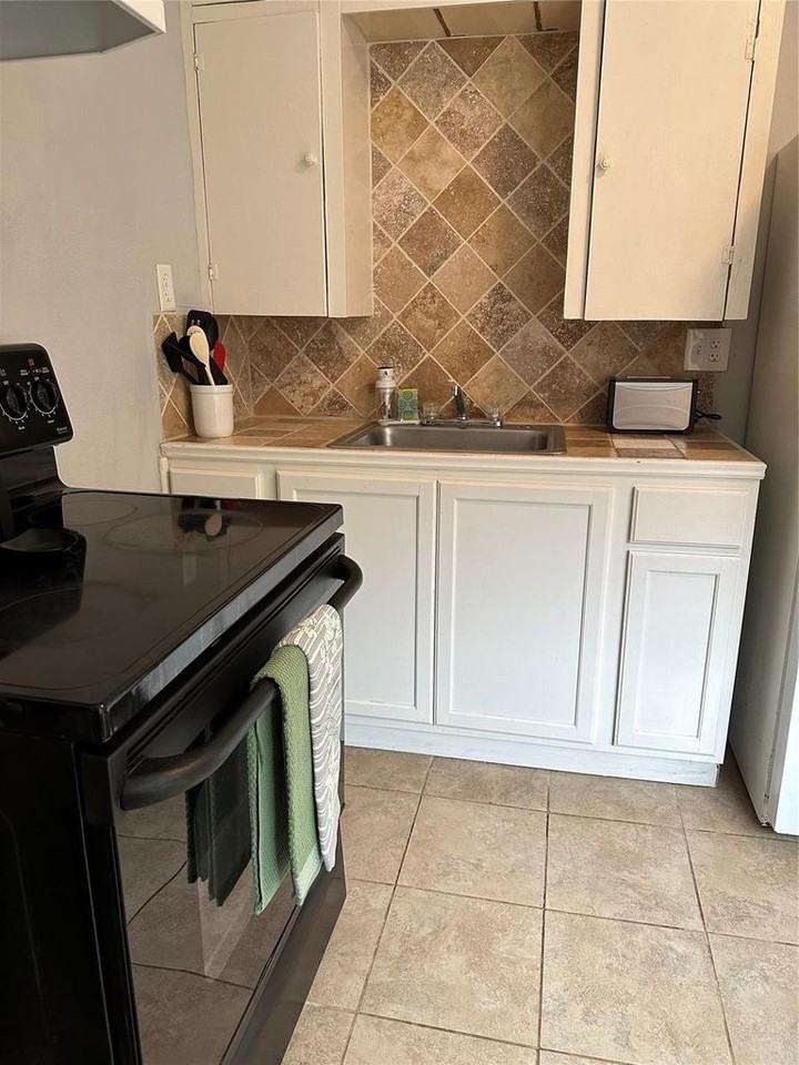 4302 PolkUnit 2 #2 - Photo 2 of 12
