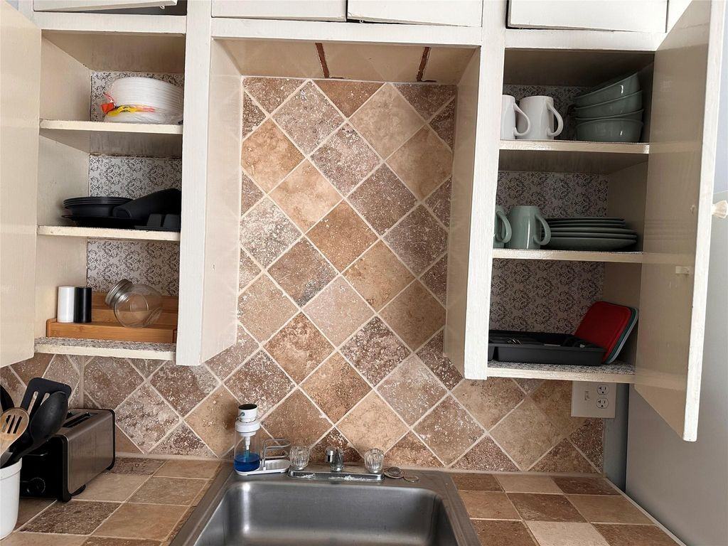 4302 PolkUnit 2 #2 - Photo 4 of 12