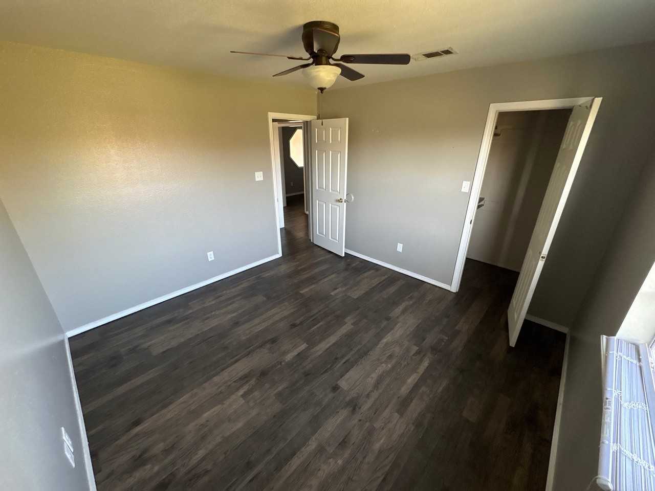 1110 Farley Cir #1110B - Photo 4 of 6