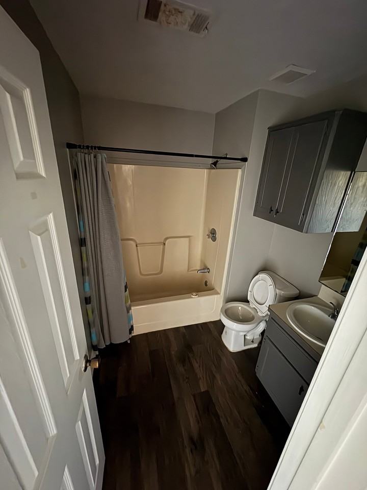 1110 Farley Cir #1110B - Photo 6 of 6