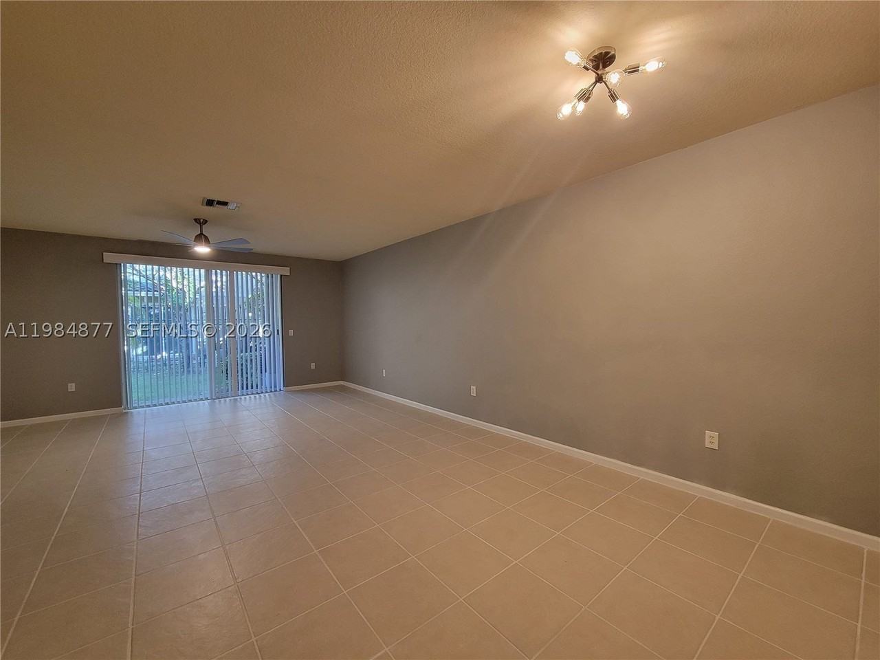 2761 Sw 82nd Ave #102 - Photo 3 of 17