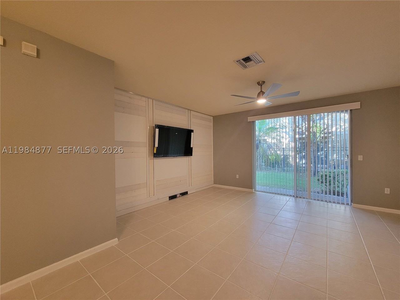 2761 Sw 82nd Ave #102 - Photo 4 of 17