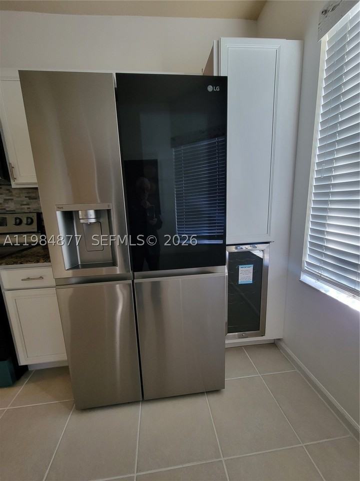 2761 Sw 82nd Ave #102 - Photo 6 of 17