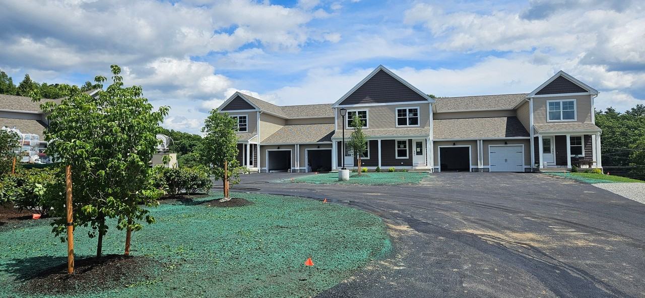 719 Putnam Pike