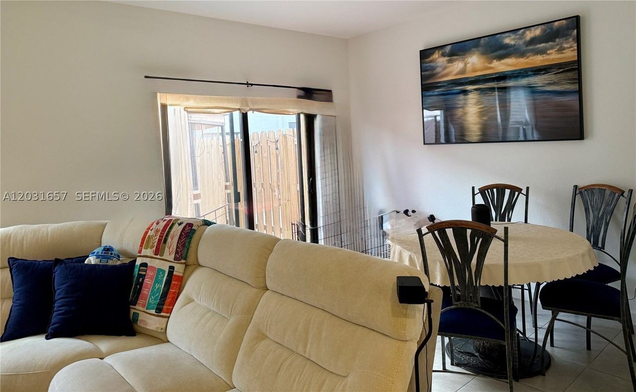 23049 Sw 129th Pl - Photo 5 of 26