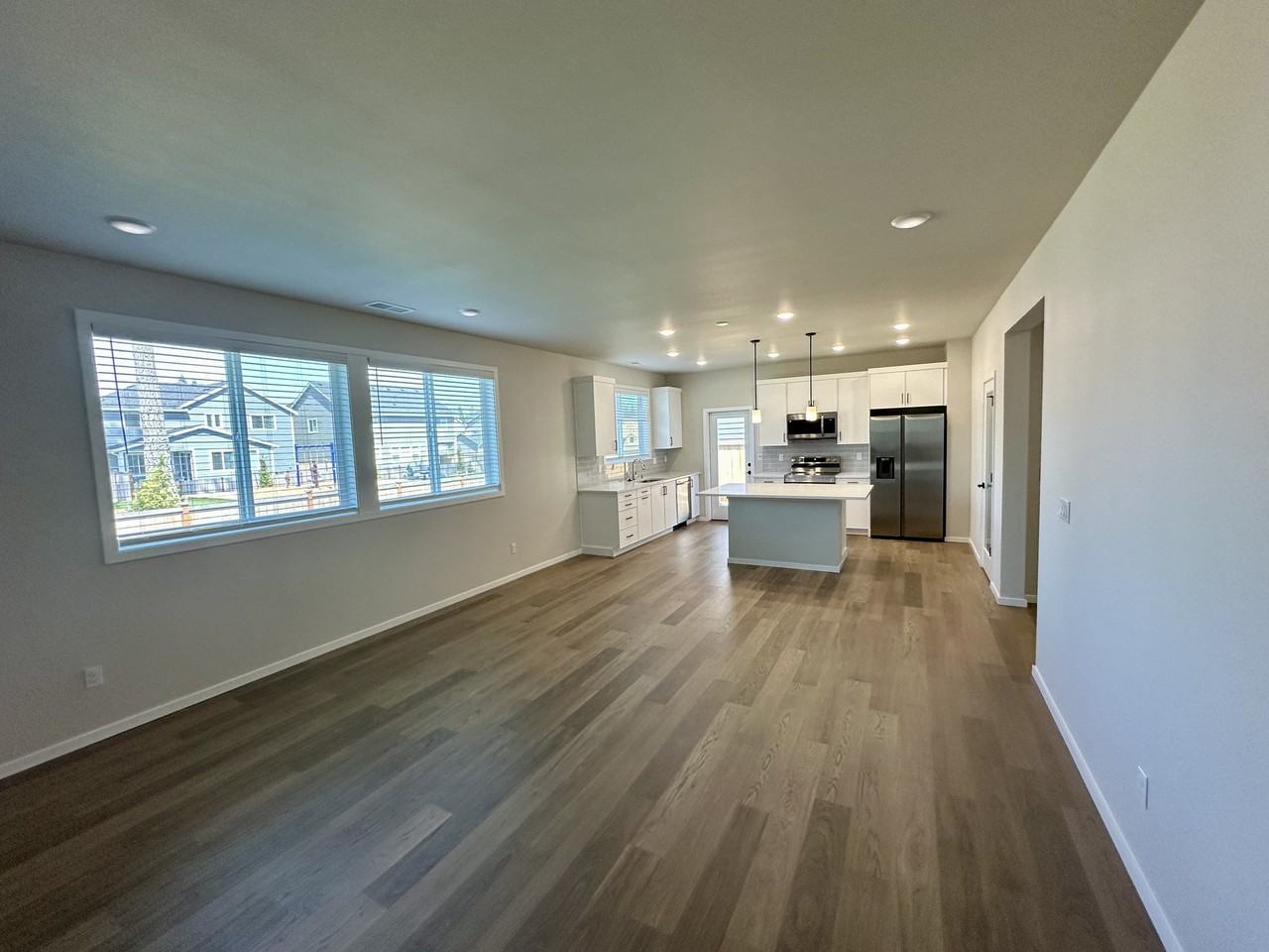 3459 183rd Street Ct E - Photo 7 of 23