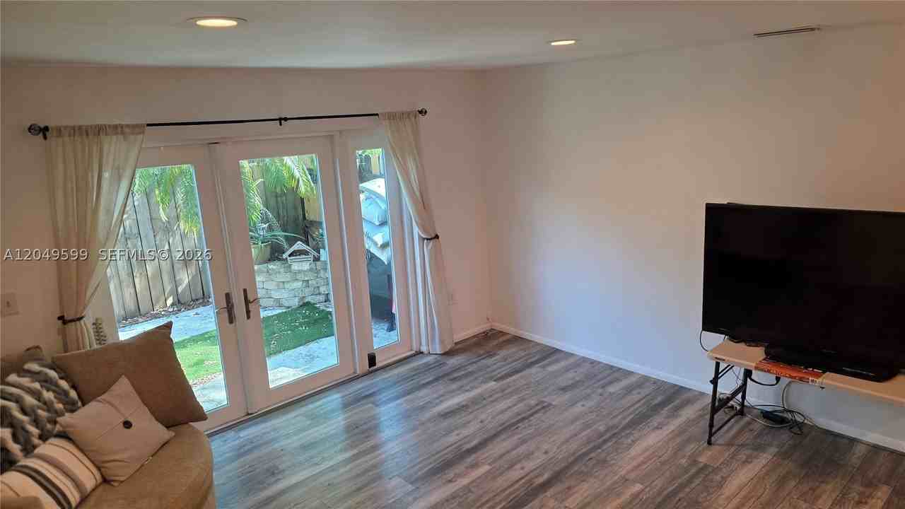 3130 Bird Ave #4 - Photo 5 of 48