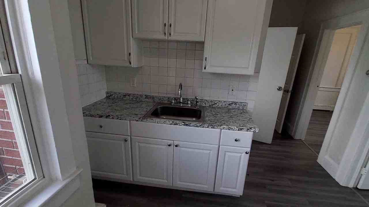 1410 E Saint Georges Ave #2 - Photo 3 of 4