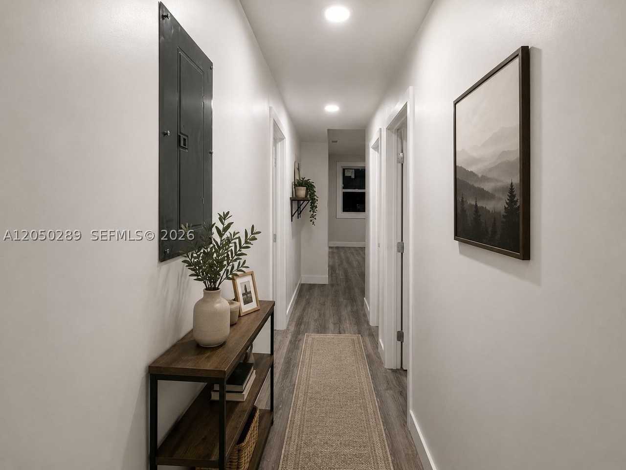 101 Nw 15th Ave #1 - Photo 3 of 12