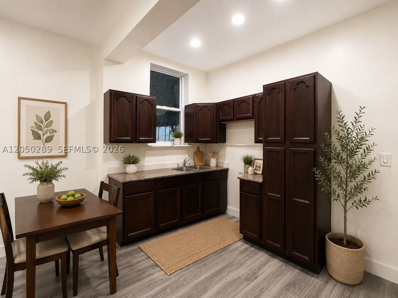 101 Nw 15th Ave #1 - Photo 4 of 12