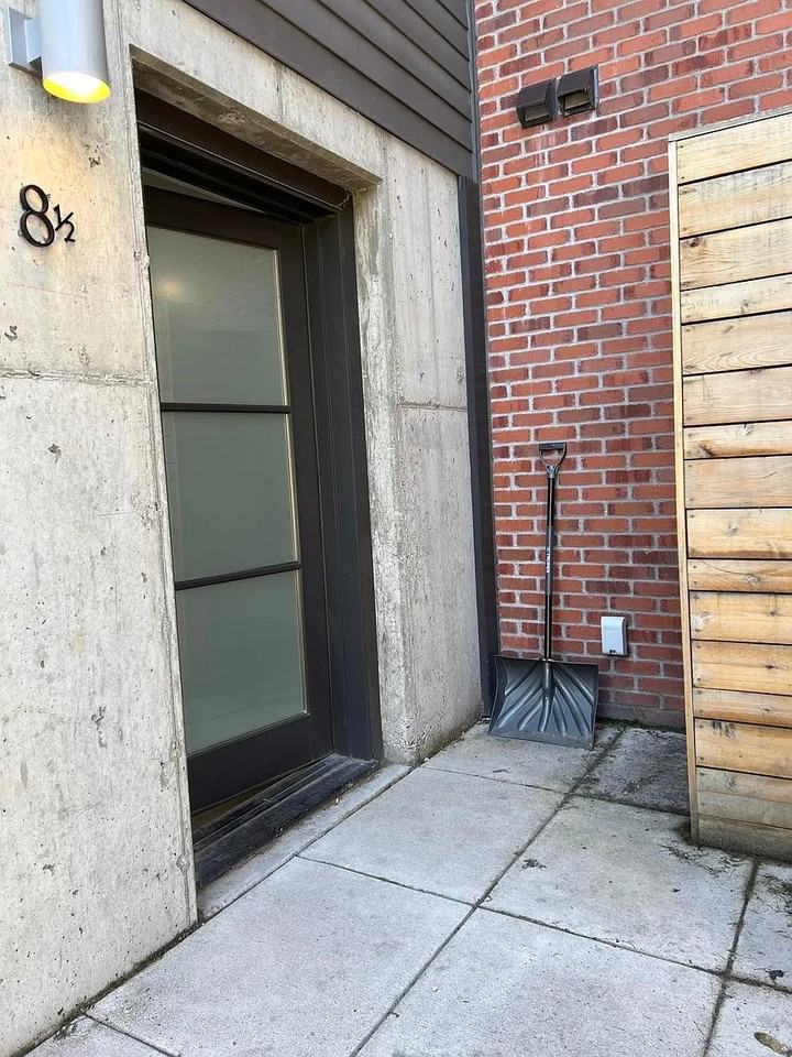 8 1/2 E Beall St #0-5 - Photo 2 of 10