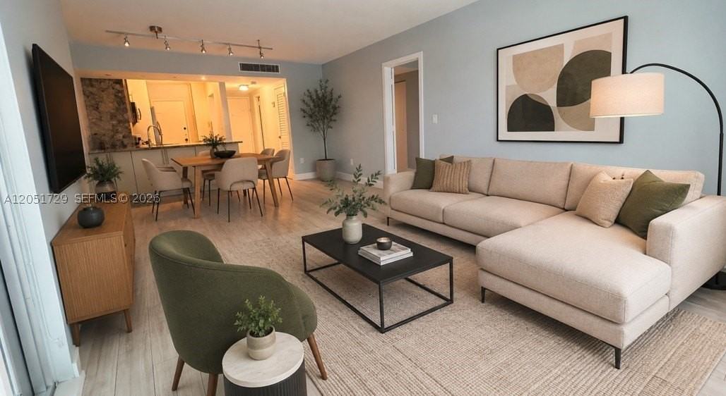 2899 Collins Ave #724 - Photo 2 of 17