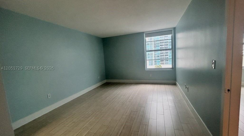 2899 Collins Ave #724 - Photo 3 of 17