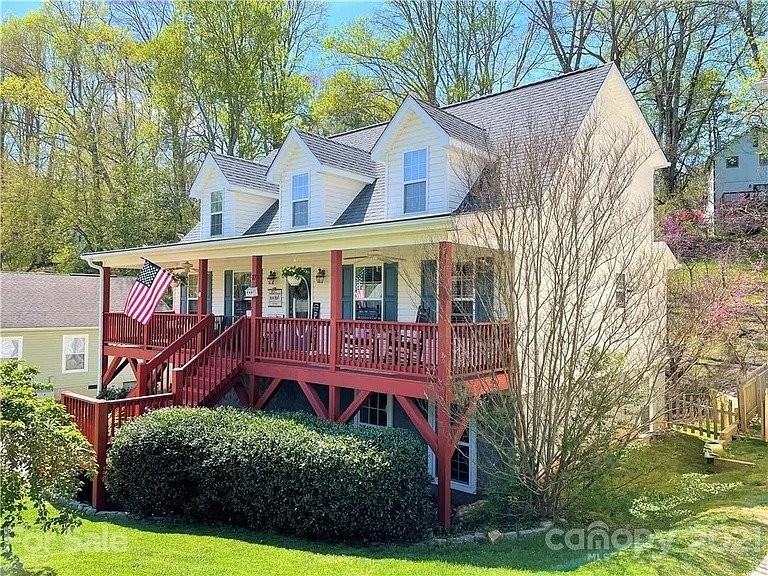 17 Grove Garden Ave