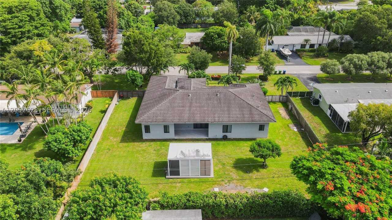 9340 Sw 177th St - Photo 7 of 30