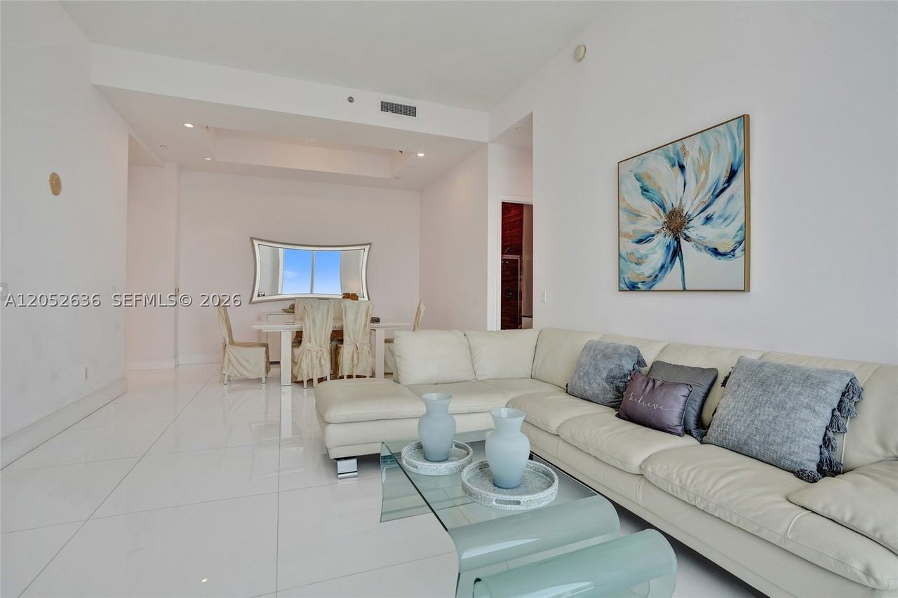 16001 Collins Ave #4305 - Photo 3 of 36