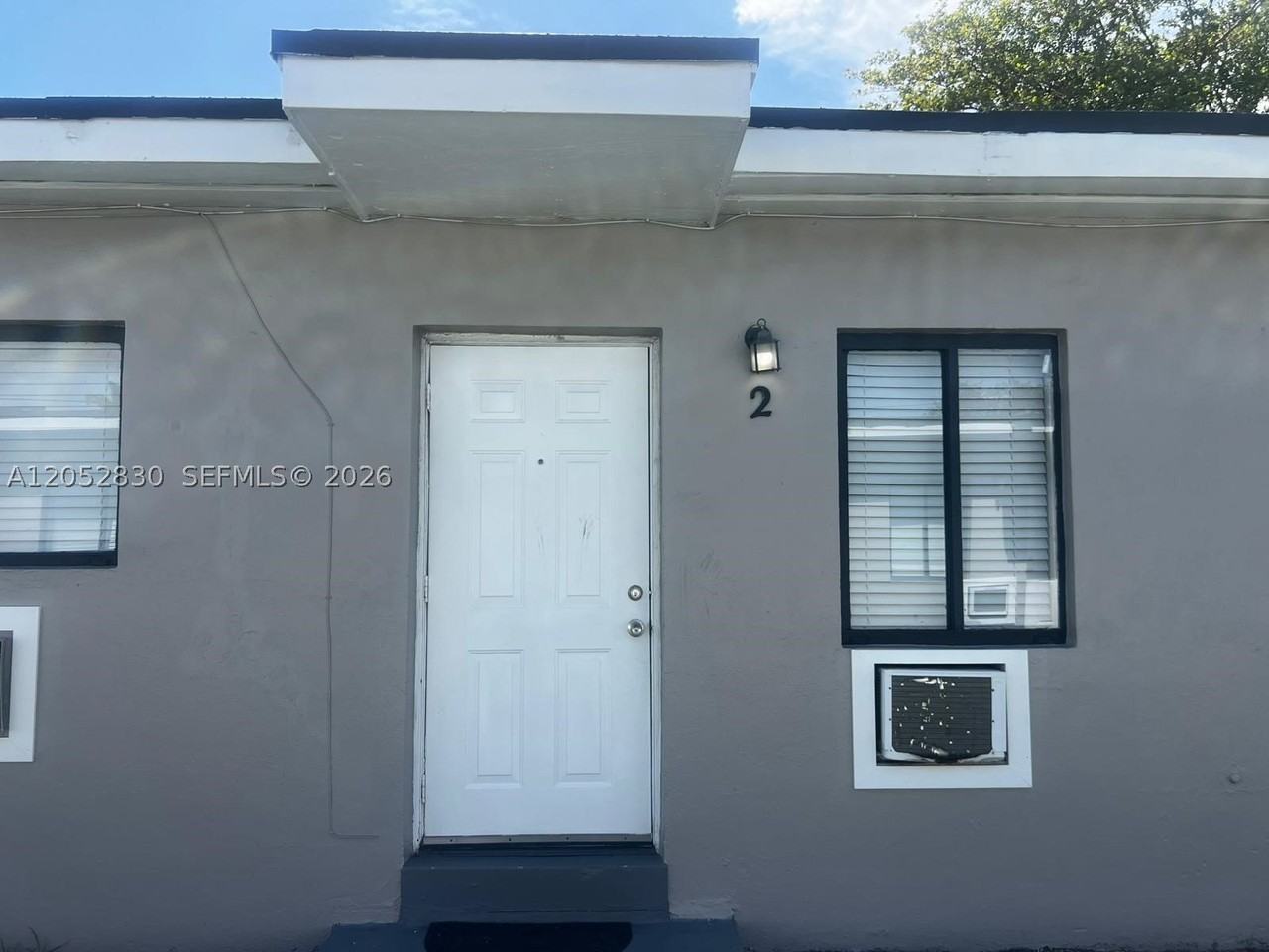 2080 Nw 31st St #1 - Photo 2 of 10