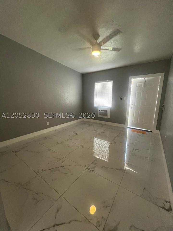 2080 Nw 31st St #1 - Photo 4 of 10