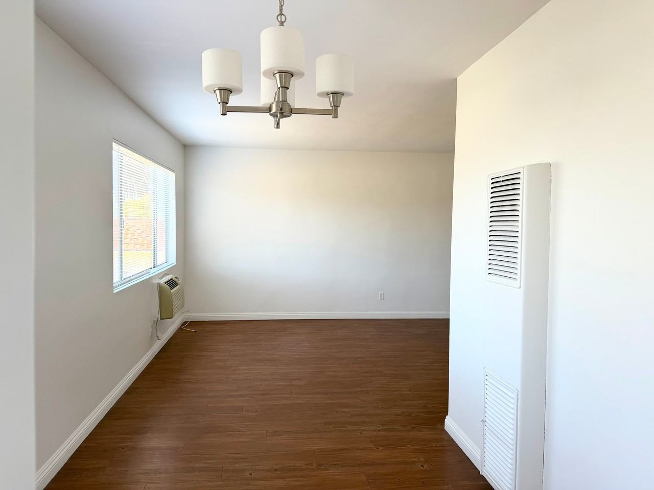 508 N Kenmore Ave #15 - Photo 2 of 13