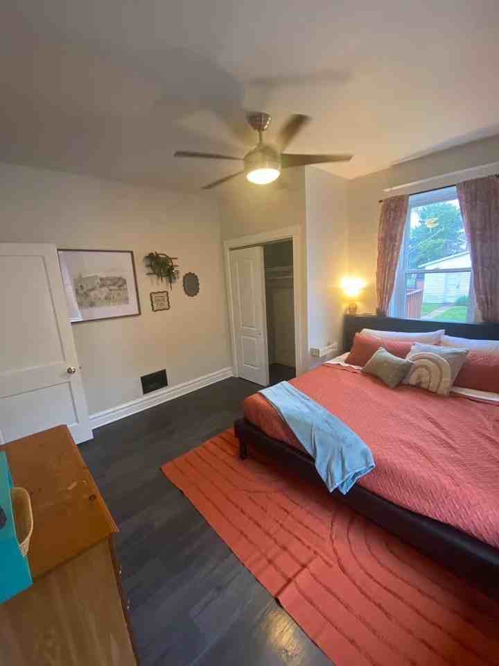 4441 Ellenwood Ave - Photo 4 of 14